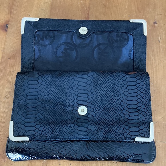 Michael Kors Clutch - Picture 2 of 13